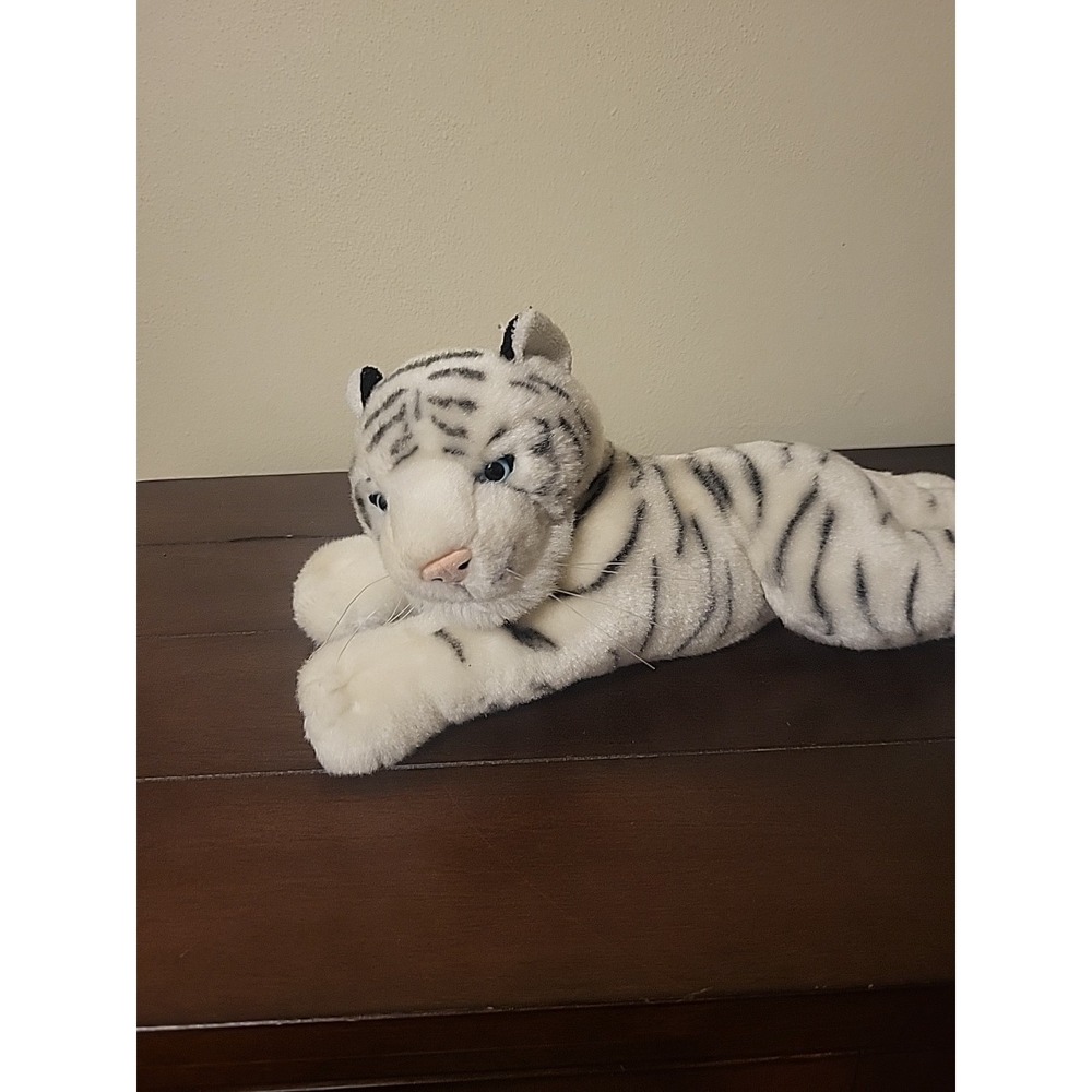 Beautiful White Beagle Tiger Plush Made Exclusively For The Mirage LAS VEGAS